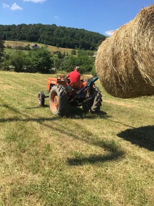 Furca pentru baloti in tirant la tractor