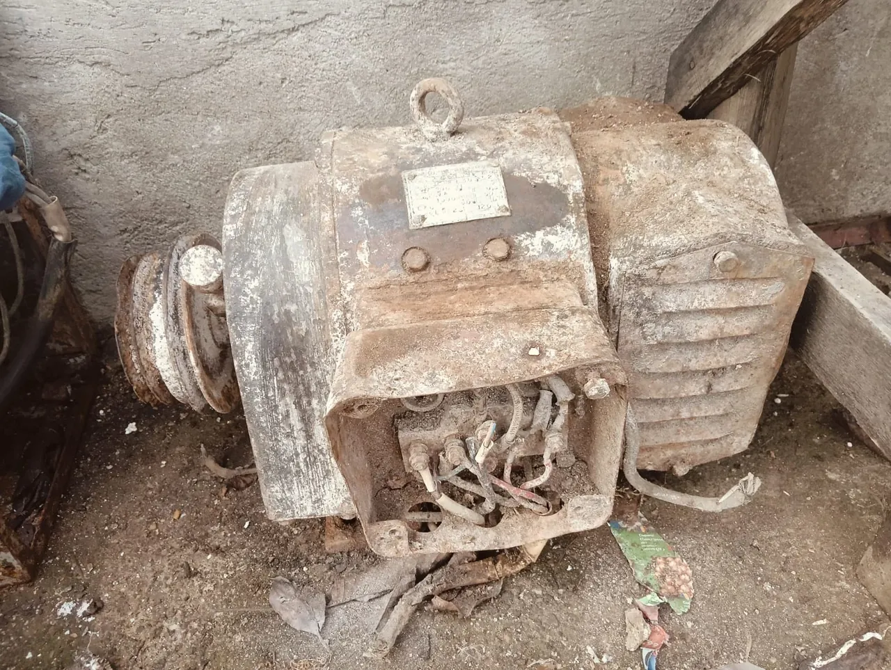 Generator de curent 380V - 220V