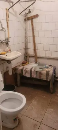 Oportunitate de Investiție Ultracentrală: Apartament la demisol cu 2 Camere și Potențial Excelent