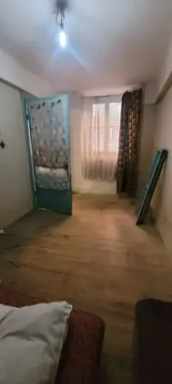 Oportunitate de Investiție Ultracentrală: Apartament la demisol cu 2 Camere și Potențial Excelent