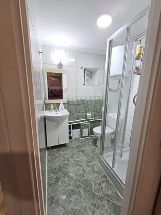De inchiriat garsoniera in centrul vechi al Bucurestiului - Selari (fara risc)