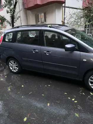 Vând Mazda 5