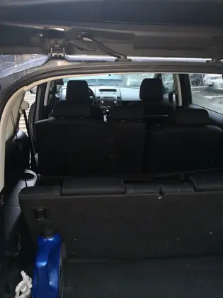 Vând Mazda 5