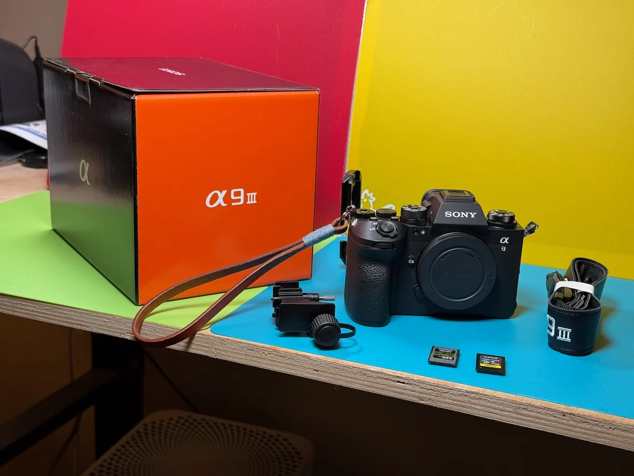 Sony camera A9III și accesoriile sale