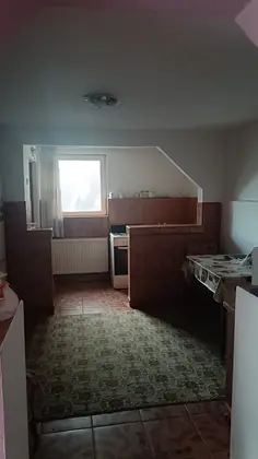 Casă cu etaj