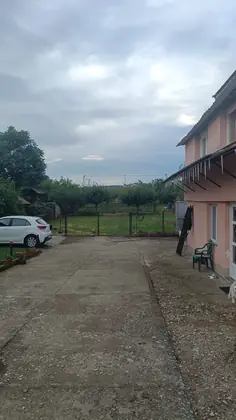 Casă cu etaj